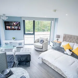  Apartment Excellent Balcony In United Kingdom